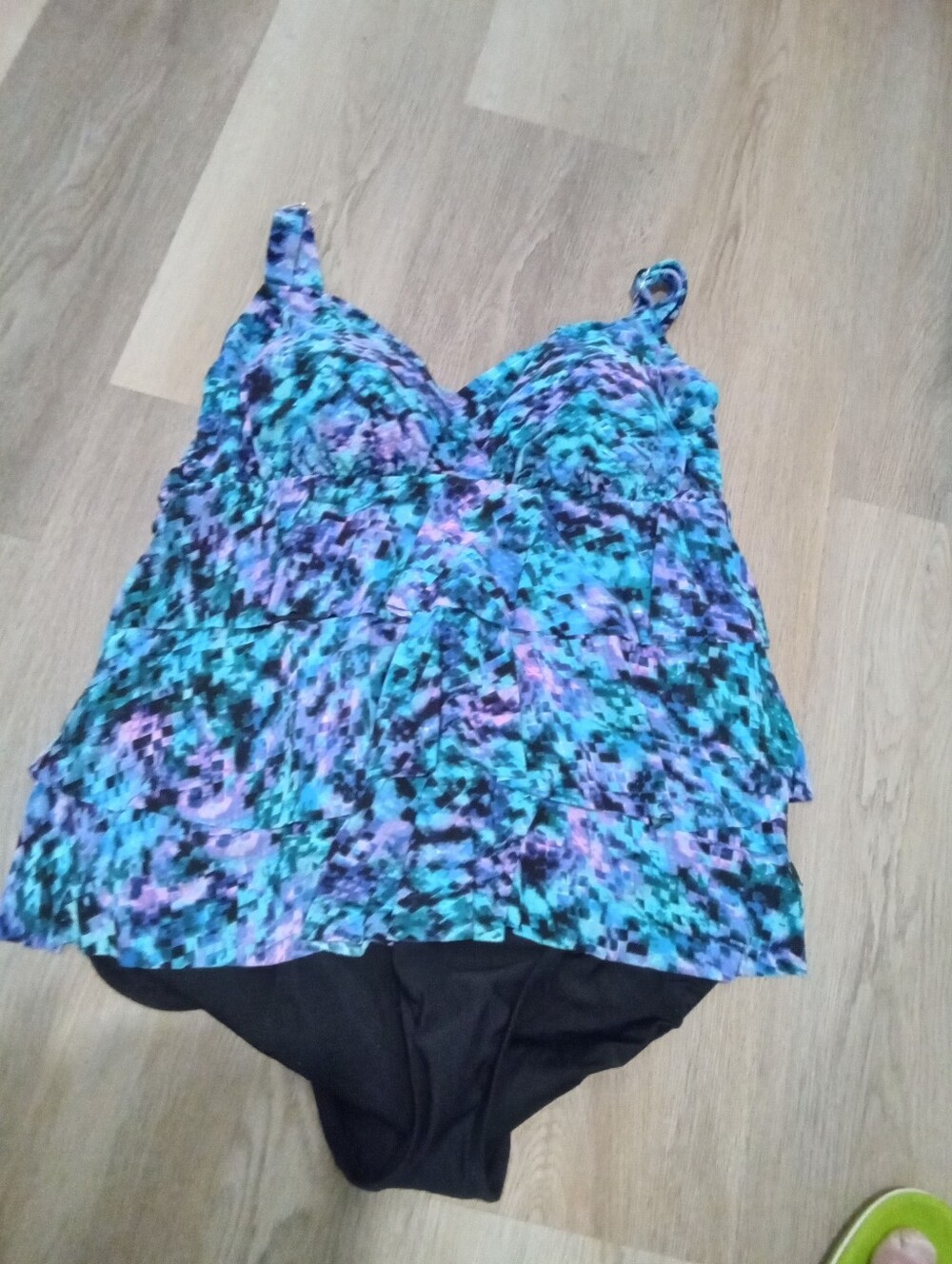 Croft & Barrow Plus Size 16W Aqua & Purple Layered Ruffle One Piece Bathing Suit